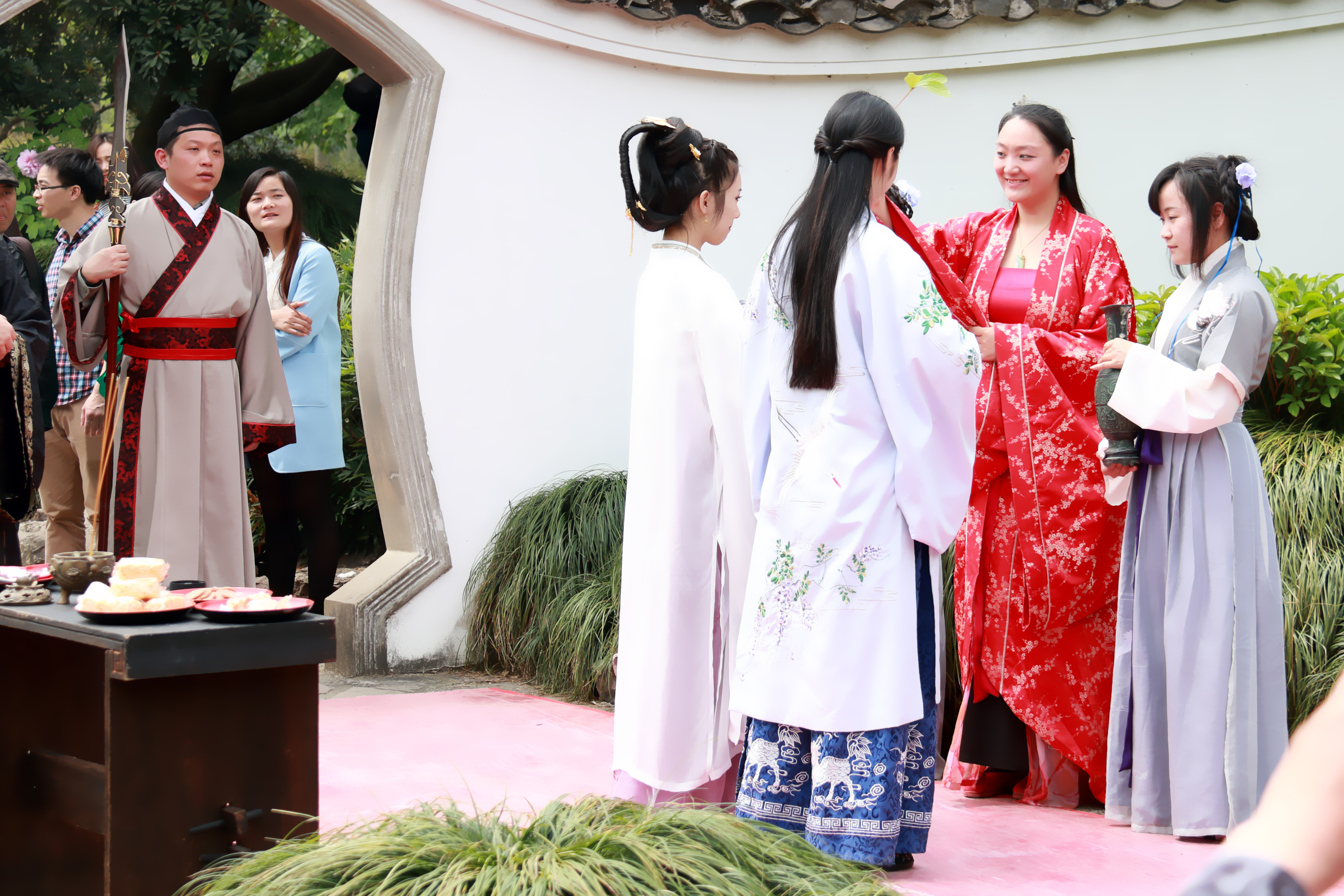 活动内容:现场将有一场盛大的汉服及传统文化演出,演出主题以古典文化