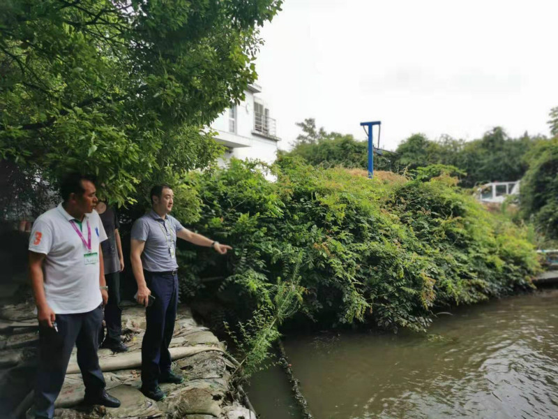 班子成员分头带队排查安全隐患.jpg 班子成员分头带队排查安全隐患.jpg