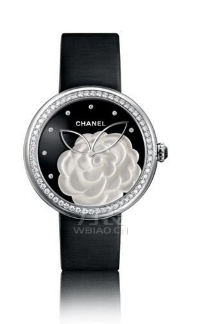 香奈儿手表中的山茶元素.jpg