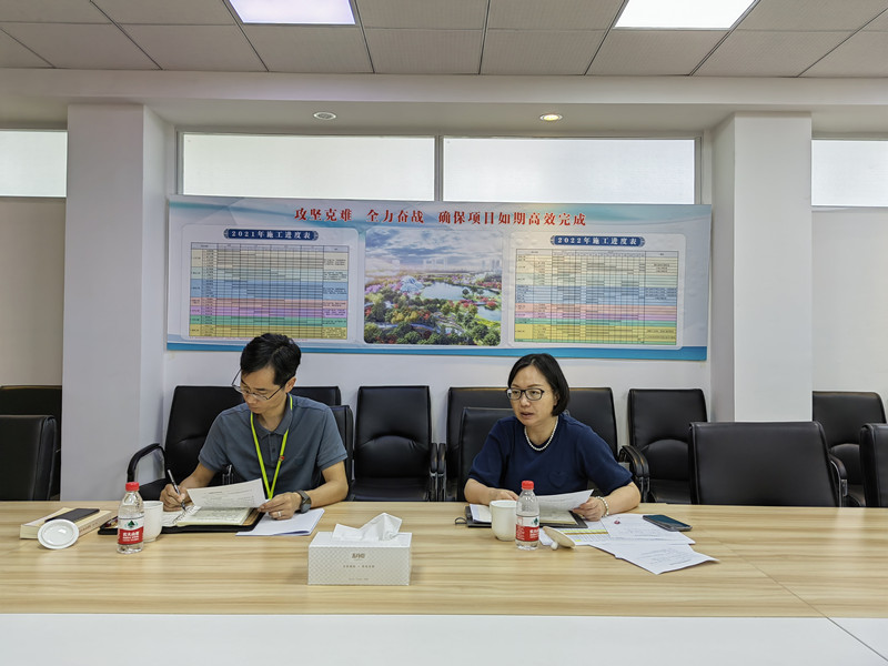班子成员交流研讨.jpg 班子成员交流研讨.jpg