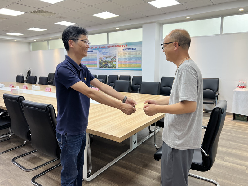 慰问现场1.jpg 慰问现场1.jpg
