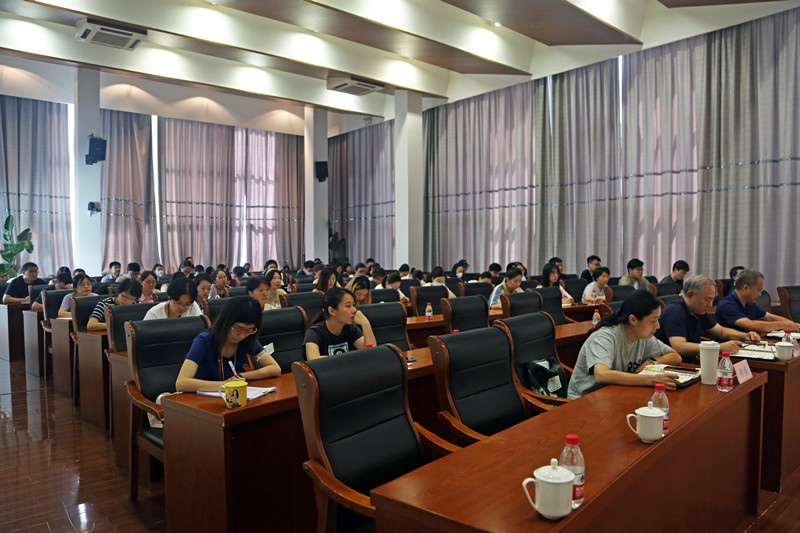 会议现场2.jpg 会议现场2.jpg