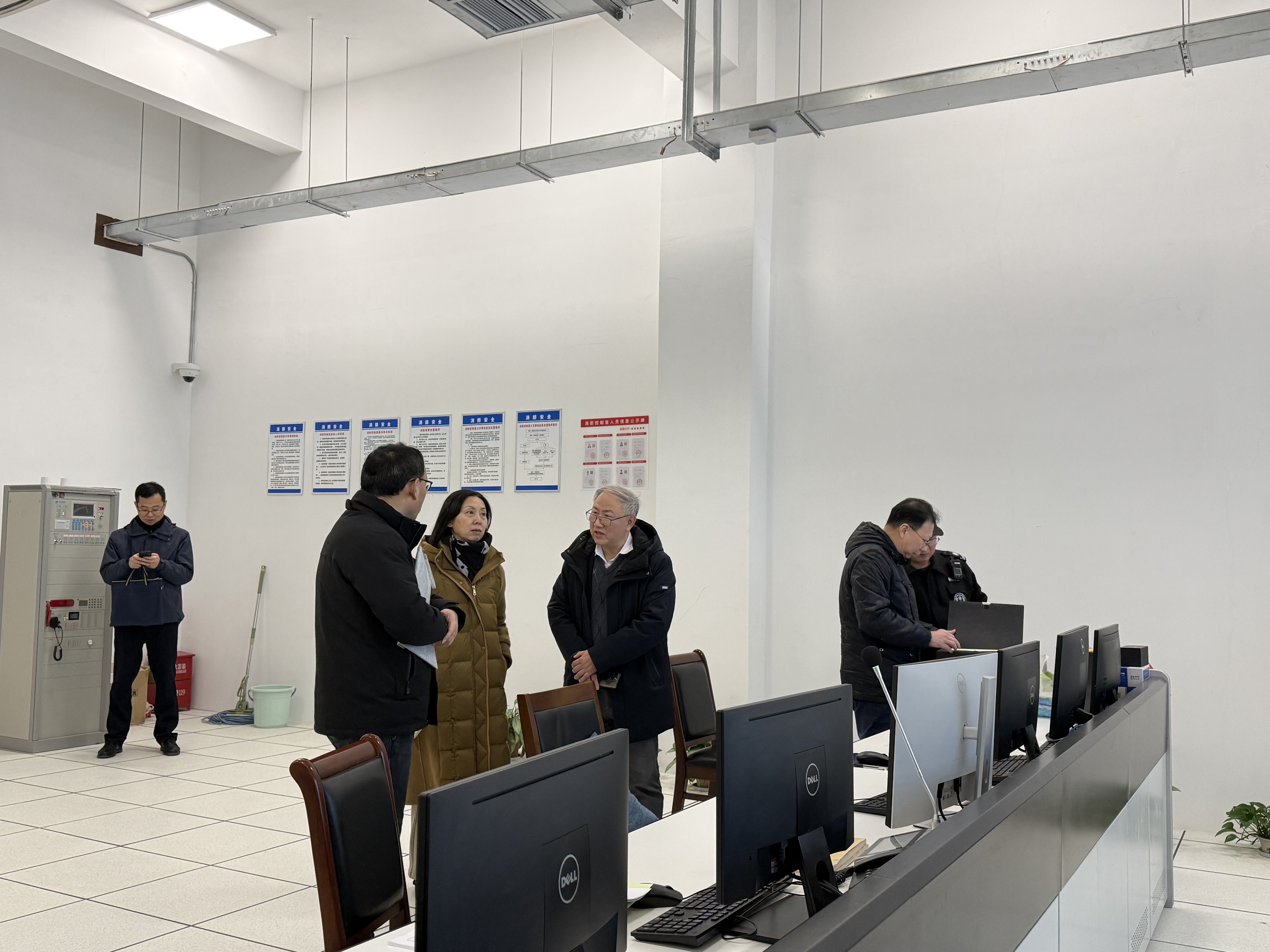 安全检查图1.JPG 安全检查图1.JPG